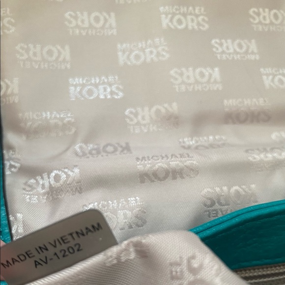 Michael kors teal purse - Picture 4 of 5